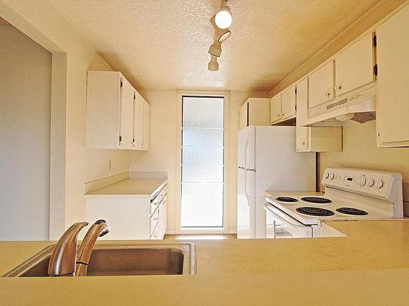 3rd image of 6674 138th Ave NE #589