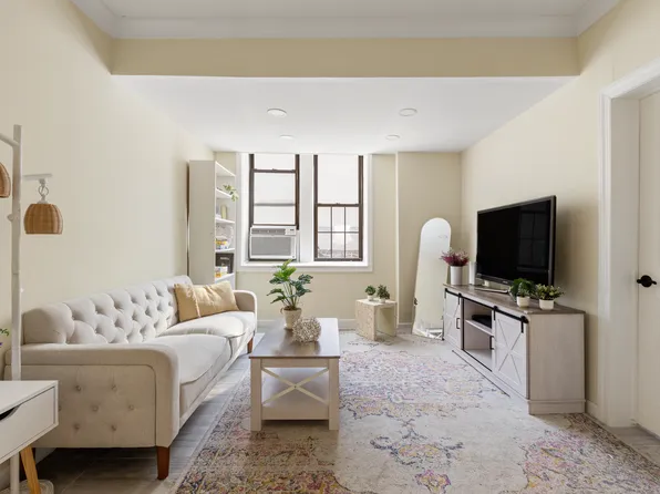 230 East 71st Street image 1 of 8