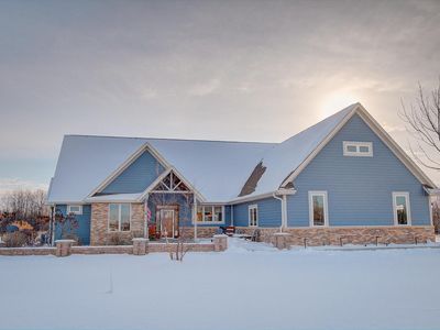 2635 Sunset Rd, Port Washington, WI, 53074