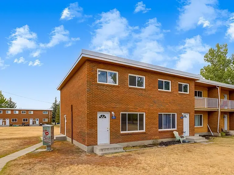 225 Upland Dr SE — Photo 30