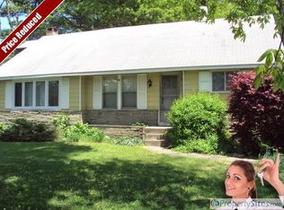 2008 Chipperfield Dr, Stroudsburg, PA