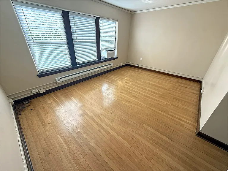 The Blackstone Apartments — Photo 12
