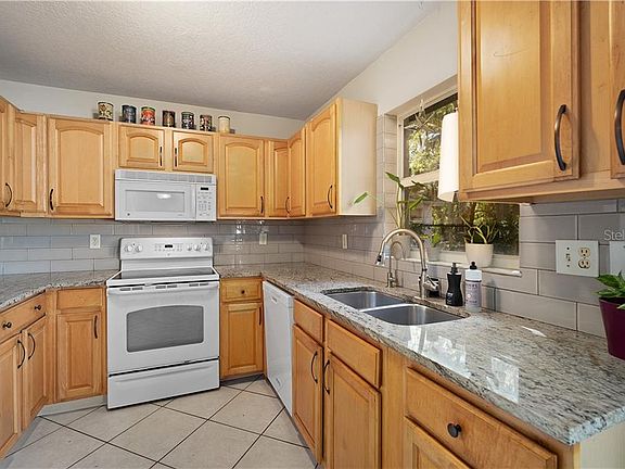 5th image of 2738 Feiffer Cir