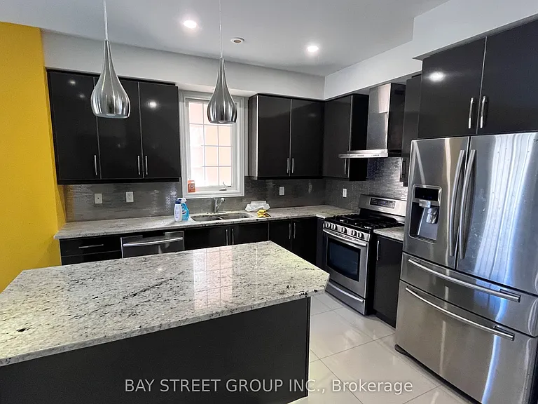 13 Highbury Ct — Photo 12