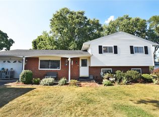 26 Bemis Way, Henrietta, NY 14467