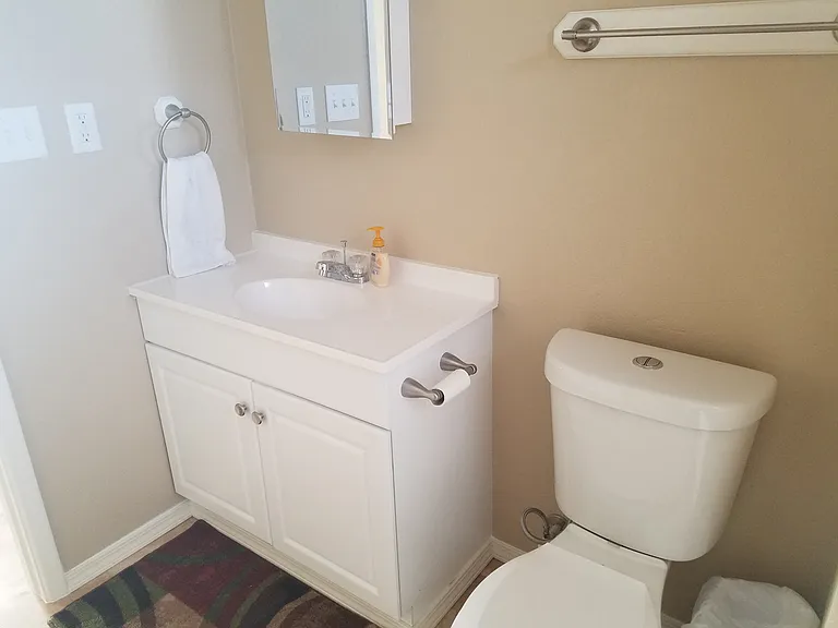 505 N Cedar St — Photo 3
