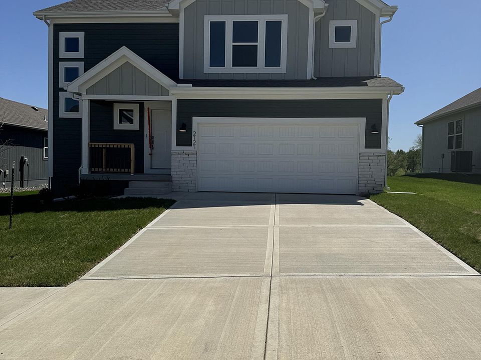 1st image of 2121 SW Rutherford Dr