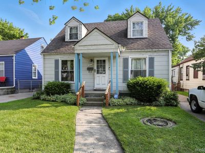 19701 Kingsville St, Harper Woods, MI, 48225