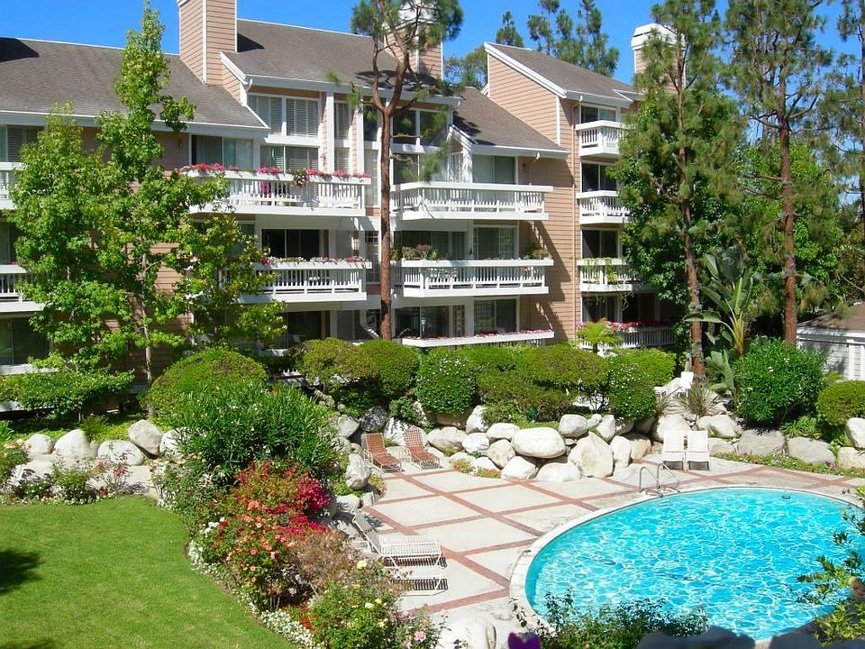 Resort Living in Lush Landscape