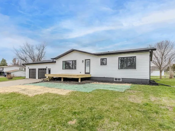 1205 Lakeside Ave, Lake Park, IA 51347