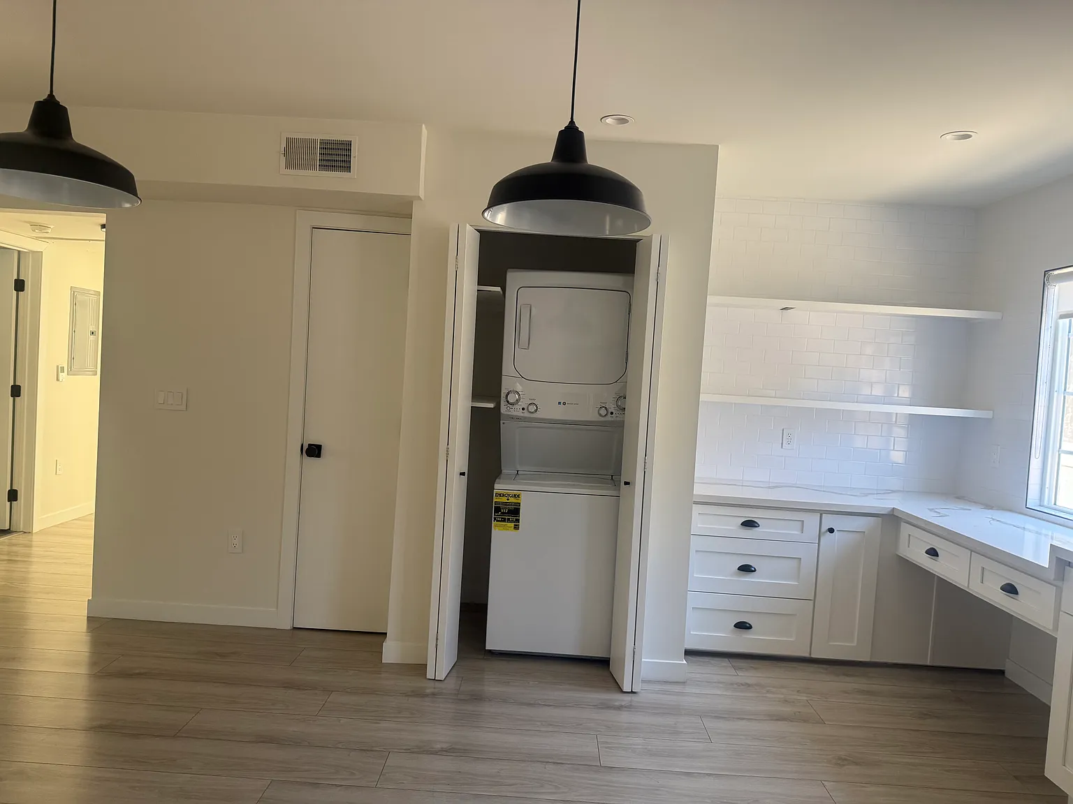 2 bed, 1100 sqft, $3,495 — Photo 3