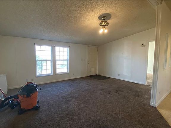 2nd image of 2650 E Hearne Ave