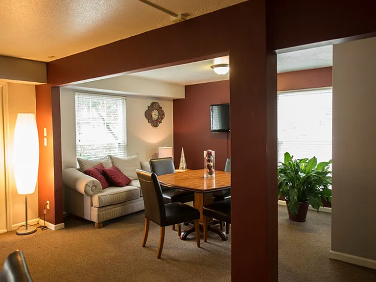 Fountain Lake Apartment Homes — Photo 12
