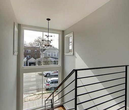 3rd image of 3907 Vincent Ave