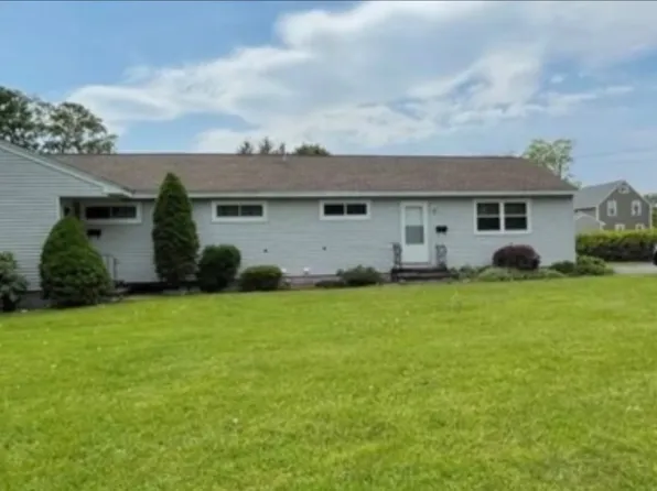 2 Mohawk Ter, Oswego, NY 13126