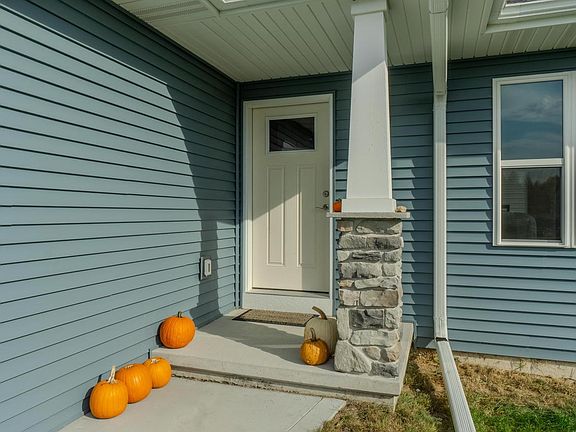 5th image of 8403 HINNER SPRINGS DRIVE