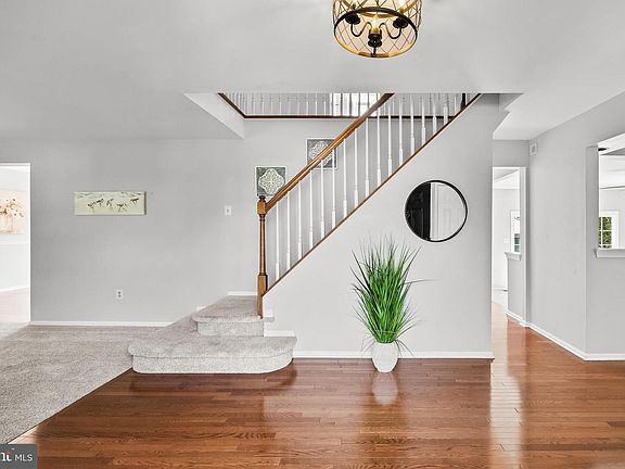 3rd image of 2 Prickett Ln