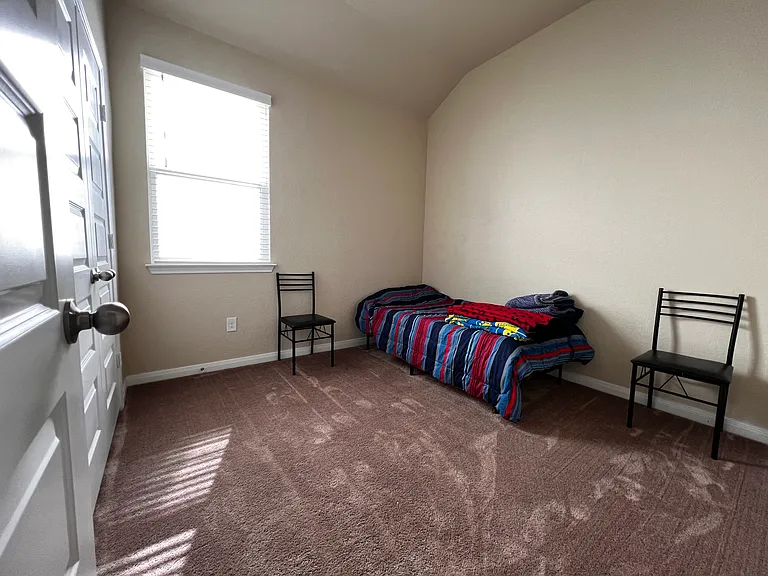 Guest bedroom 1