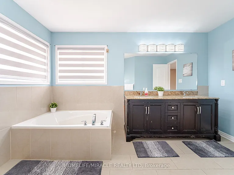 41 Beachpoint Blvd #UPPER — Photo 34