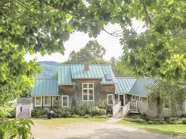 699 Hope Rd, Camden, ME 04843