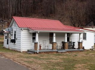 701 E 2nd St, Damascus, VA 24236