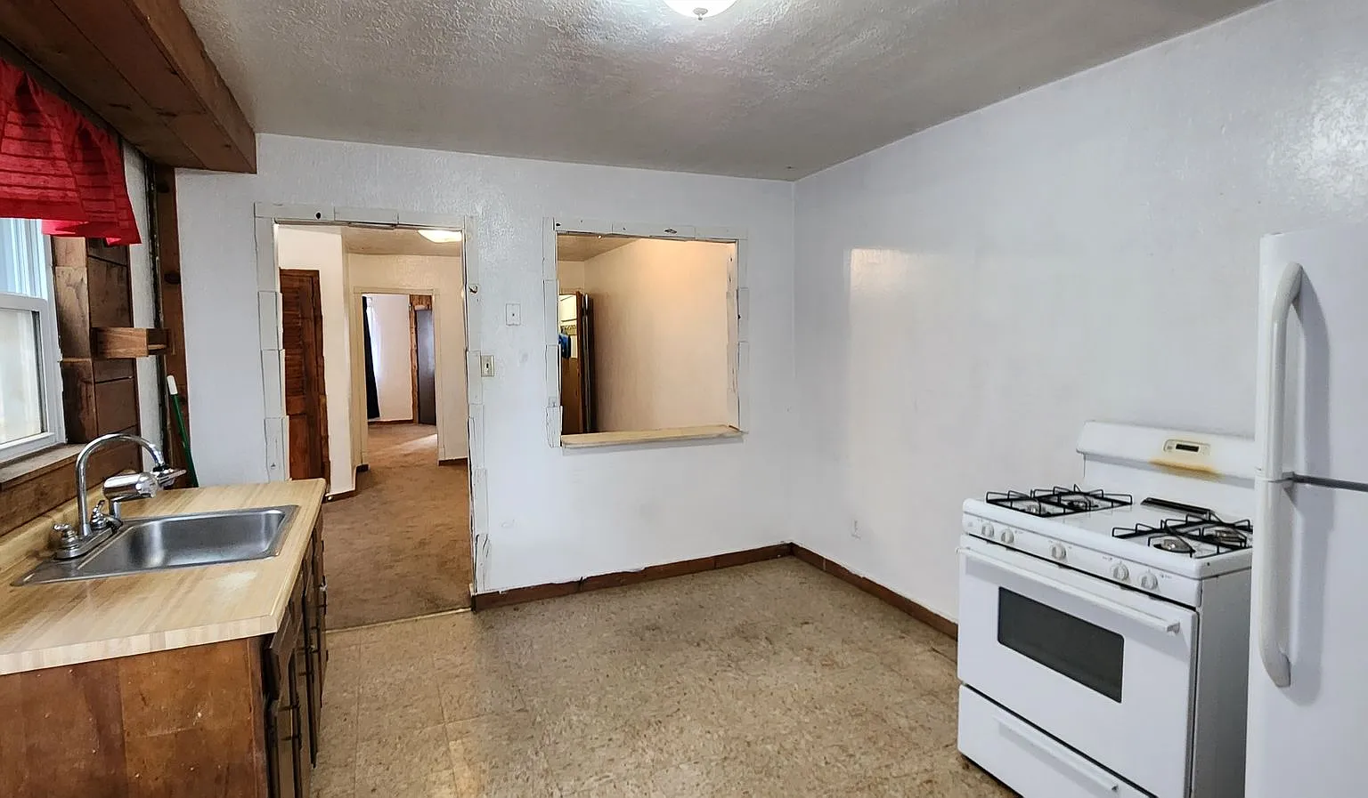 210 Taylor Street (Bloomfield) — Photo 3
