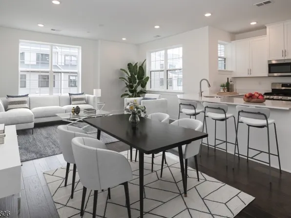 8 Harvest Way, Little Falls Twp., NJ 07424