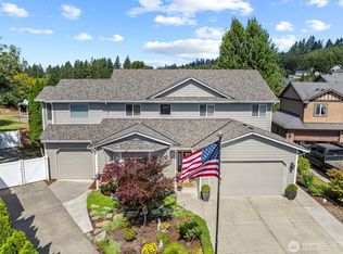 564 E 15th Cir, La Center, WA