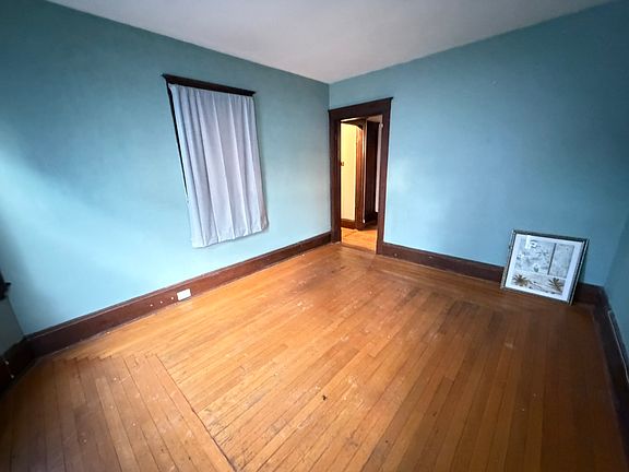 4th image of 72 Charlesbank Rd
