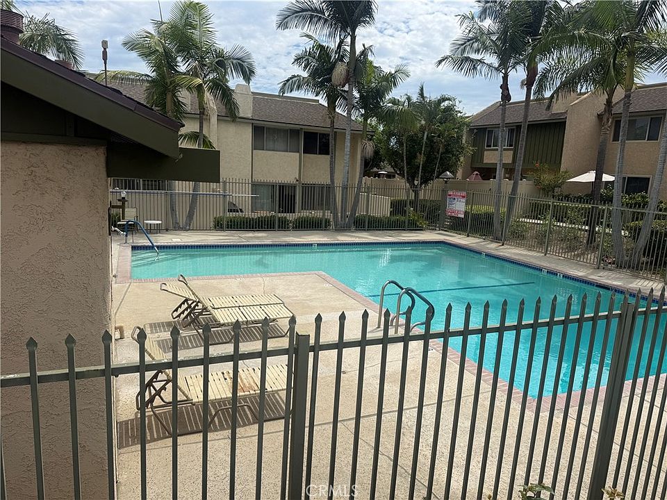 2nd image of 560 Berry Way