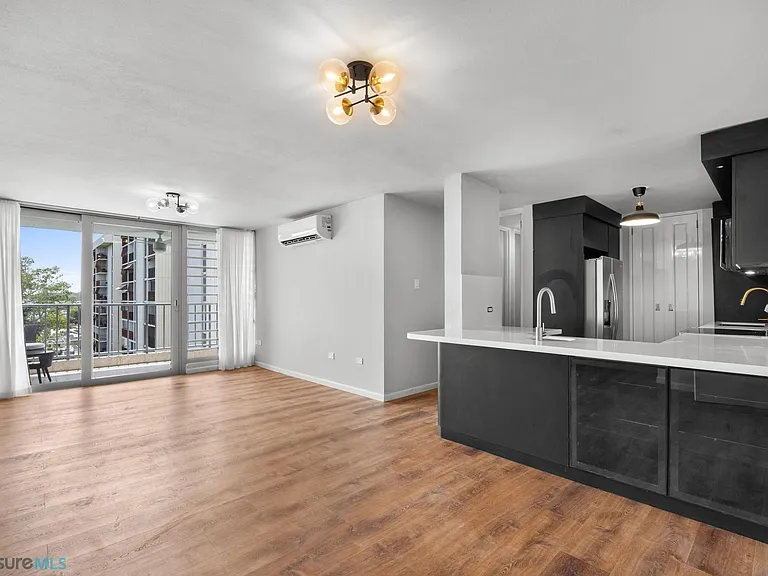 355 Calle Galileo #11L — Photo 5