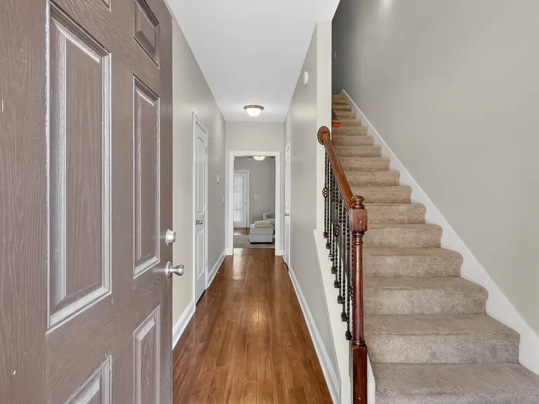 820 General Cabot Ct — Photo 3