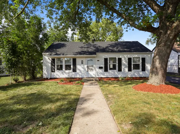 1720 Lyons Ct, Waukegan, IL 60085