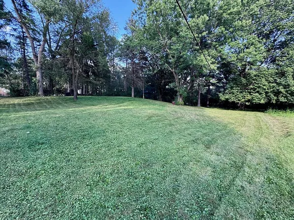 226 Paisley Ln, Golden Valley, MN 55422