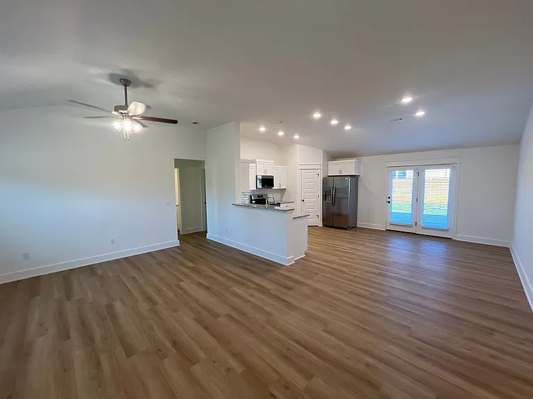 2441 E Timber Oak St — Photo 4