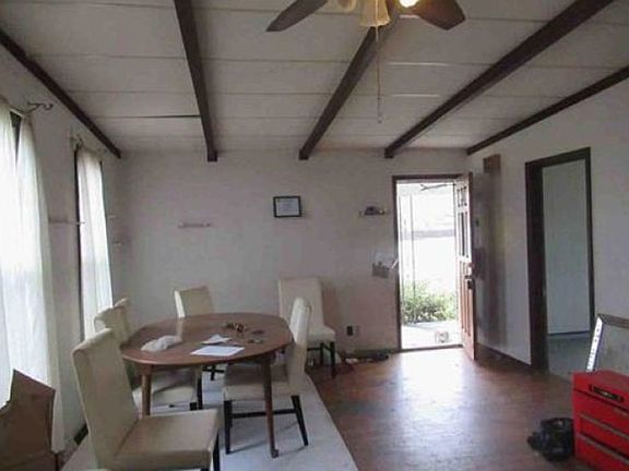 Additional Living Room