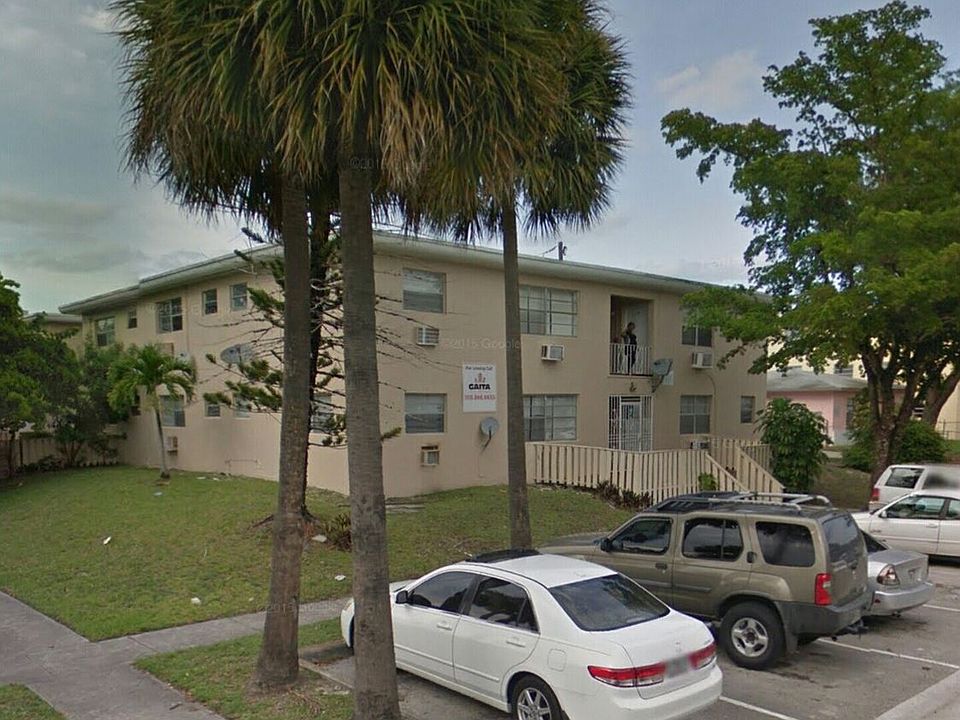 2nd image of 16911 NE 21st Ave APT 5