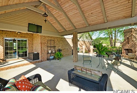 4th image of this home