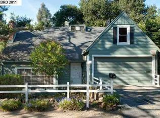 5821 Pinewood Rd, Oakland, CA 94611