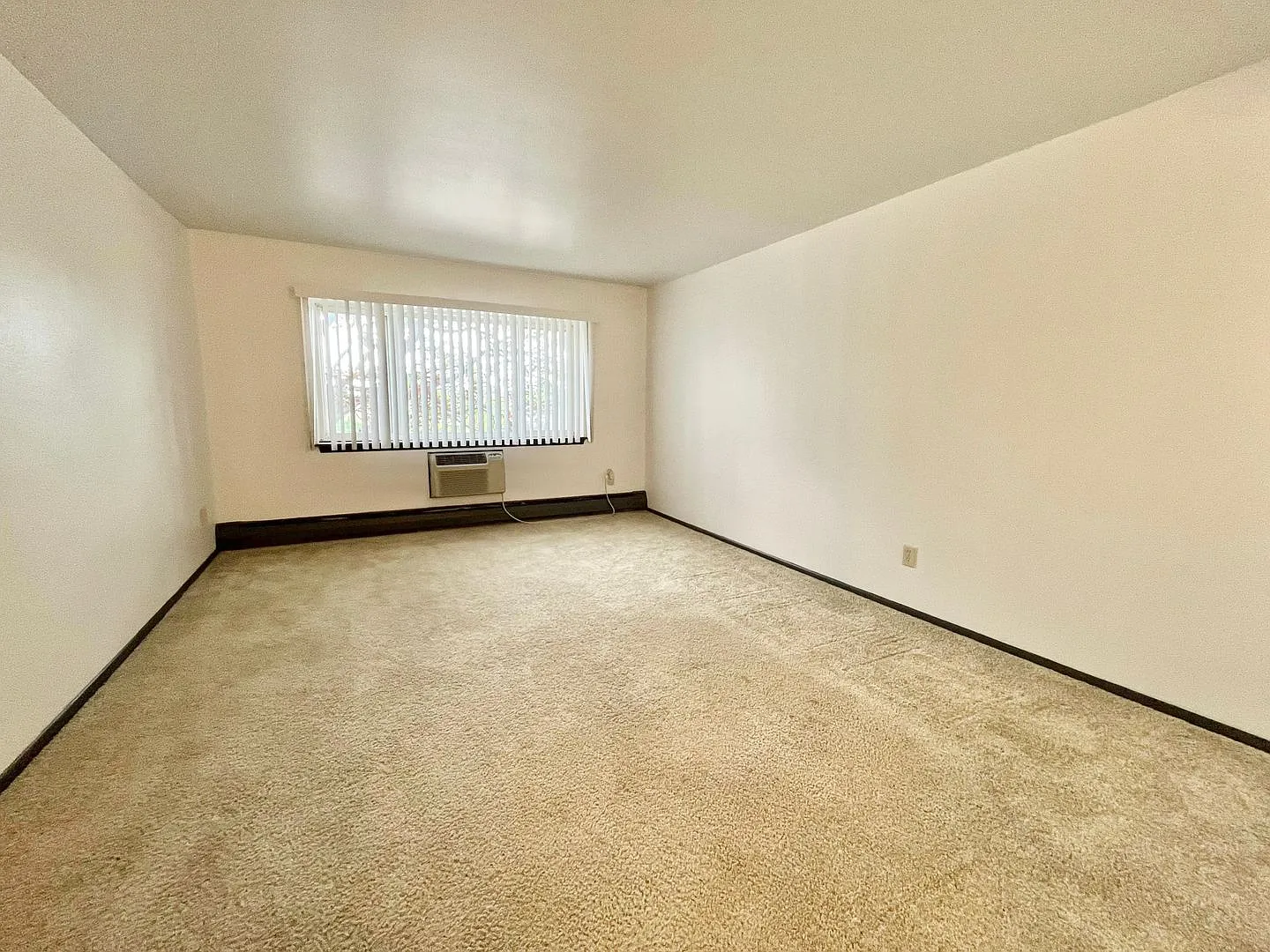 10628 W Dakota St. — Photo 2