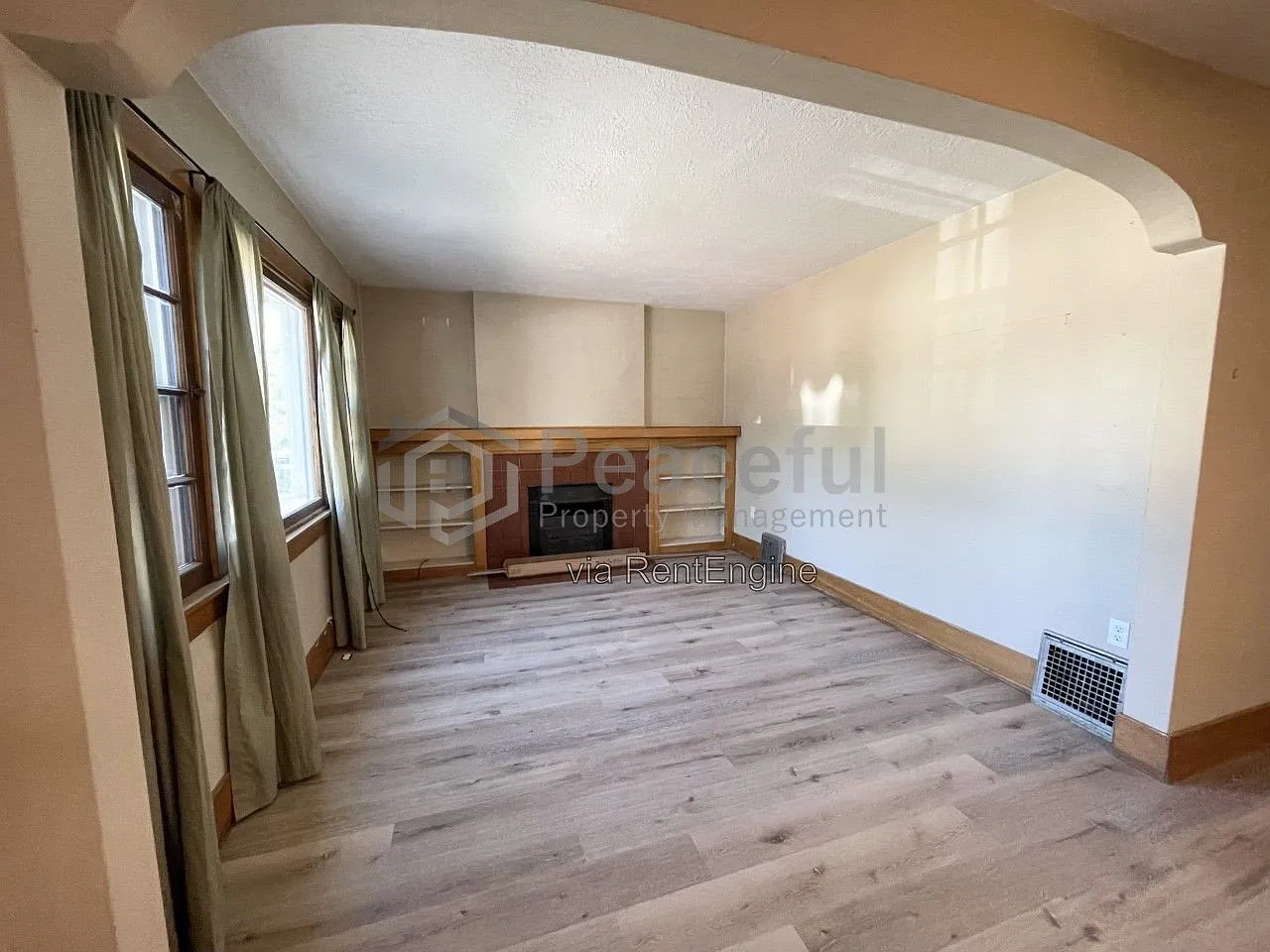 3 bed, 2.0 bath, 1494 sqft, $2,400 — Photo 2