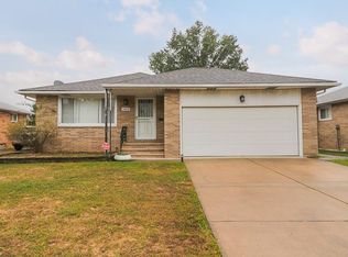 24820 Russell Ave, Euclid, OH 44123