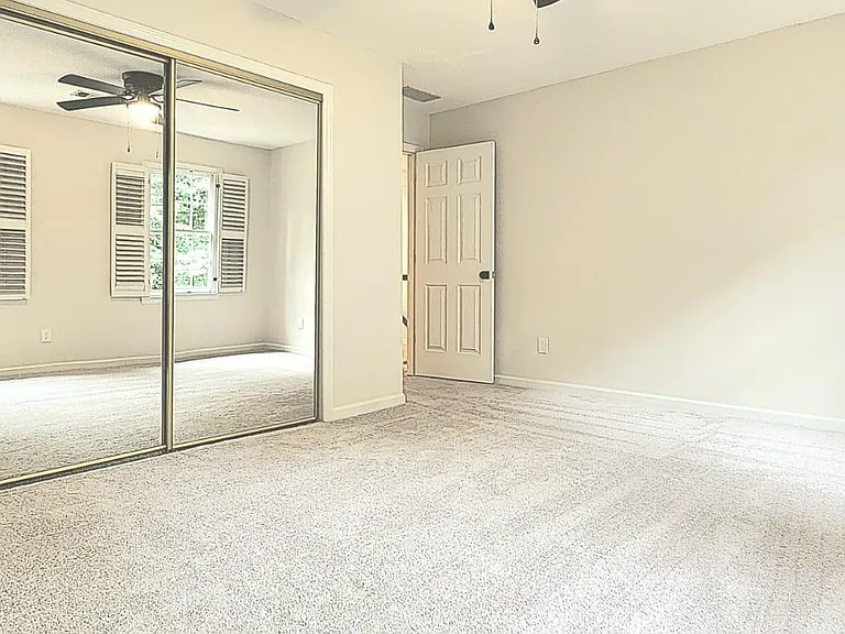 11165 Wilshire Chase Dr — Photo 23