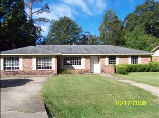 105 W Ray Dr, Hattiesburg, MS 39402