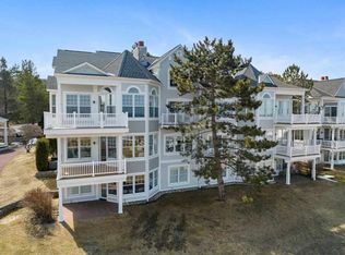 3504 Cliffs Dr, Petoskey, MI 49770