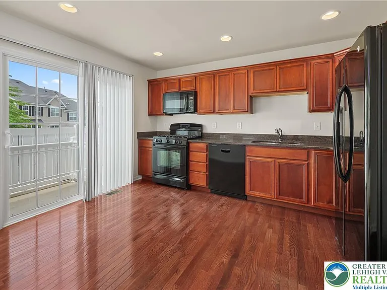 4165 Bunker Hill Dr N — Photo 10