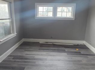 2111 Goodnor Rd, Cleveland Heights, OH 44118