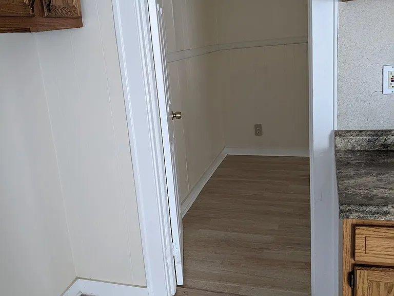 288 Walnut St #1 — Photo 7