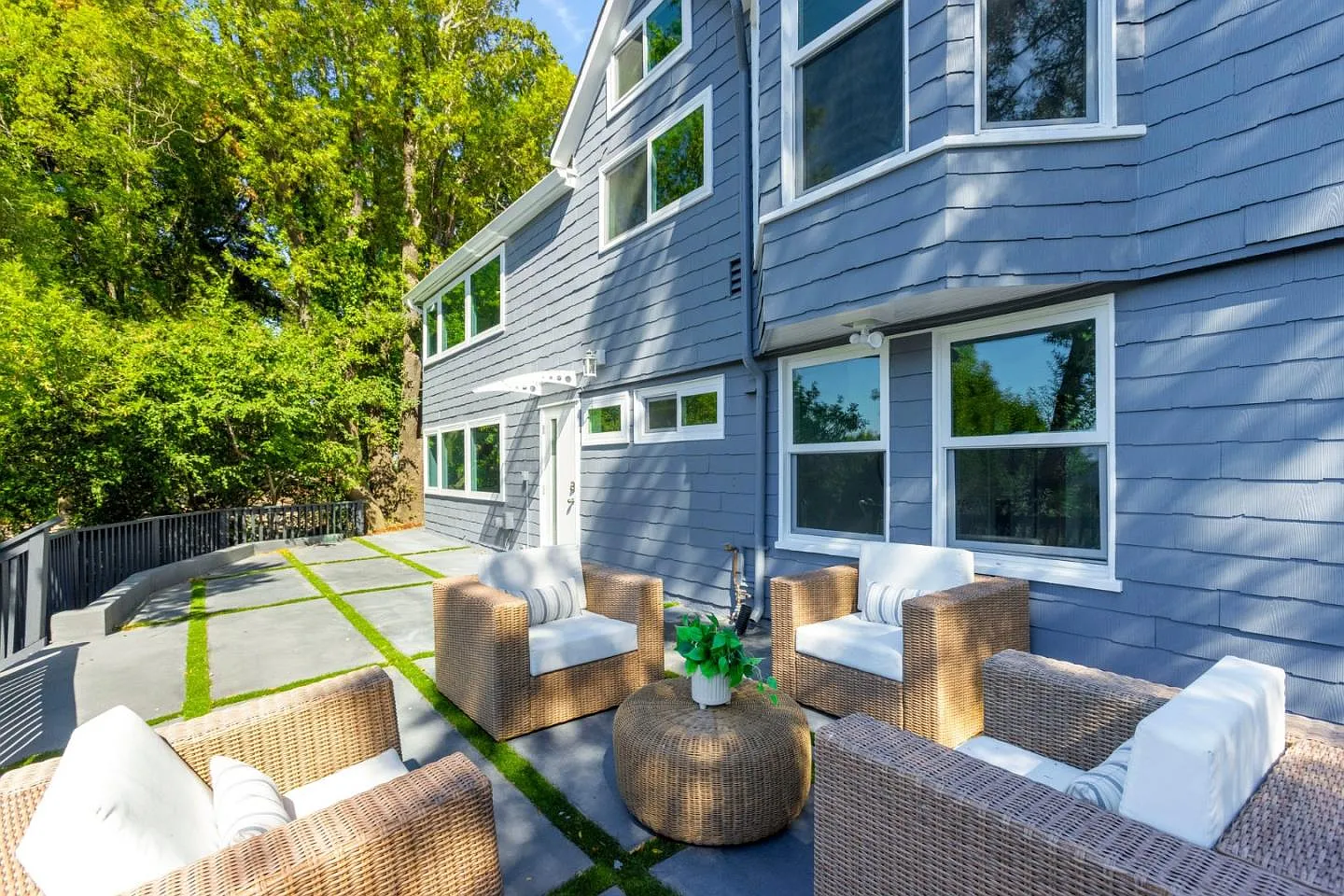 61 Edison Ave photo 1