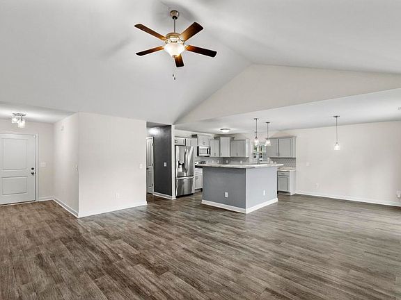 2nd image of 514 Isaac Branch Dr